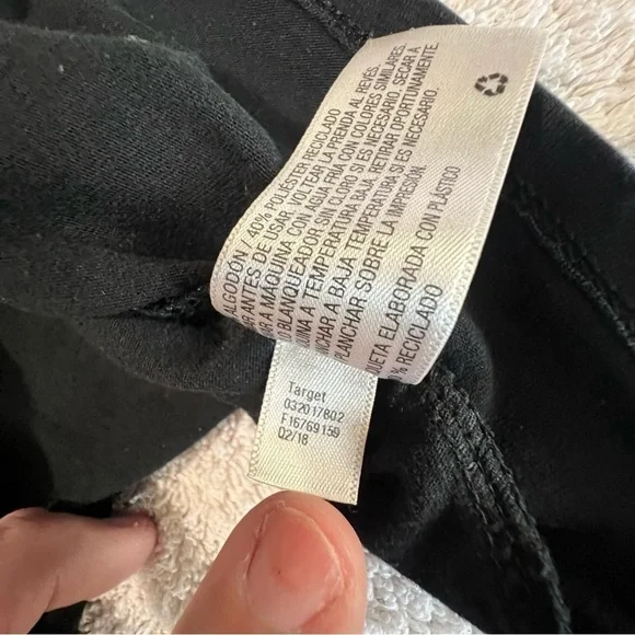 Cat & Jack Girls Size Large (6-6X)Tee Short Sleeve Rainbow Heart - Picture 7 of 7